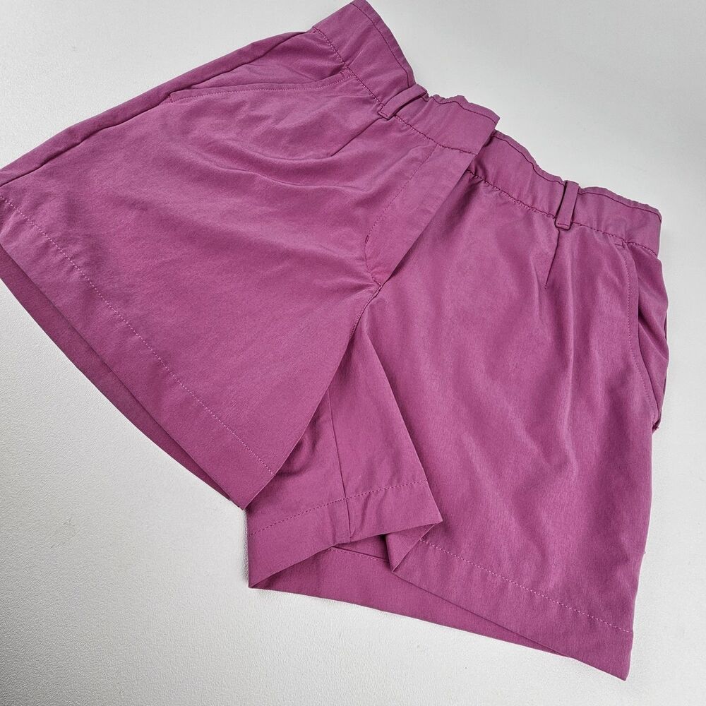 Nike Dri FIT Golf Shorts Womens Medium Pink Flat Front Athletic Casual